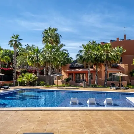 Modern 2 Bed With Com Pool Vm31 *